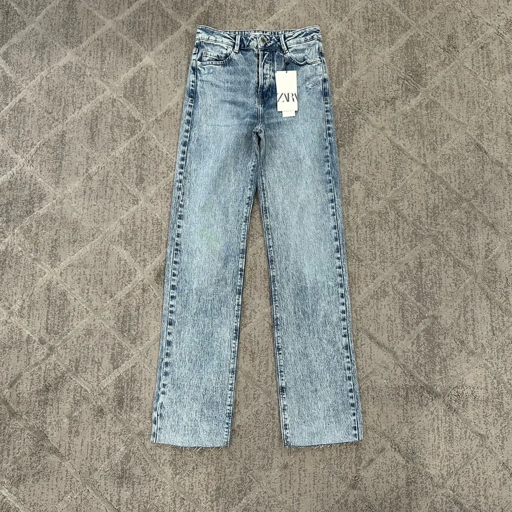NWT Zara High Rise Straight Leg Jeans 6164/219/406 - Picture 5 of 10